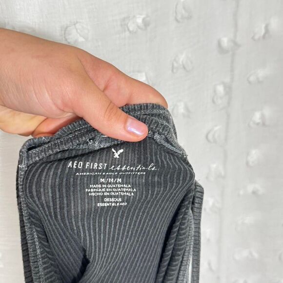 American Eagle Outfitters Gray Crop Tank Womens medium - Picture 4 of 4